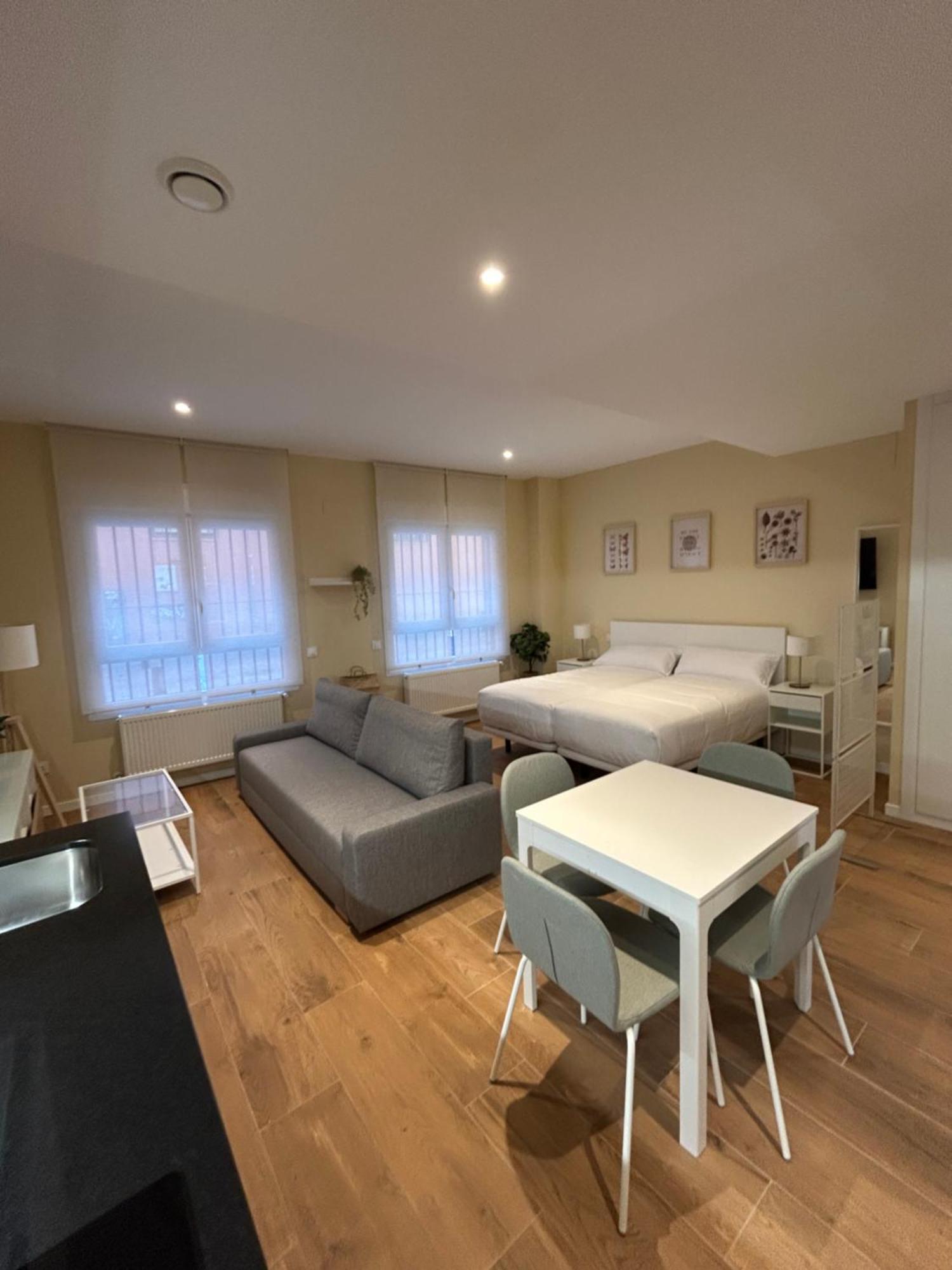 Apartamentos Turisticos Aeropuerto Barajas 马德里 外观 照片