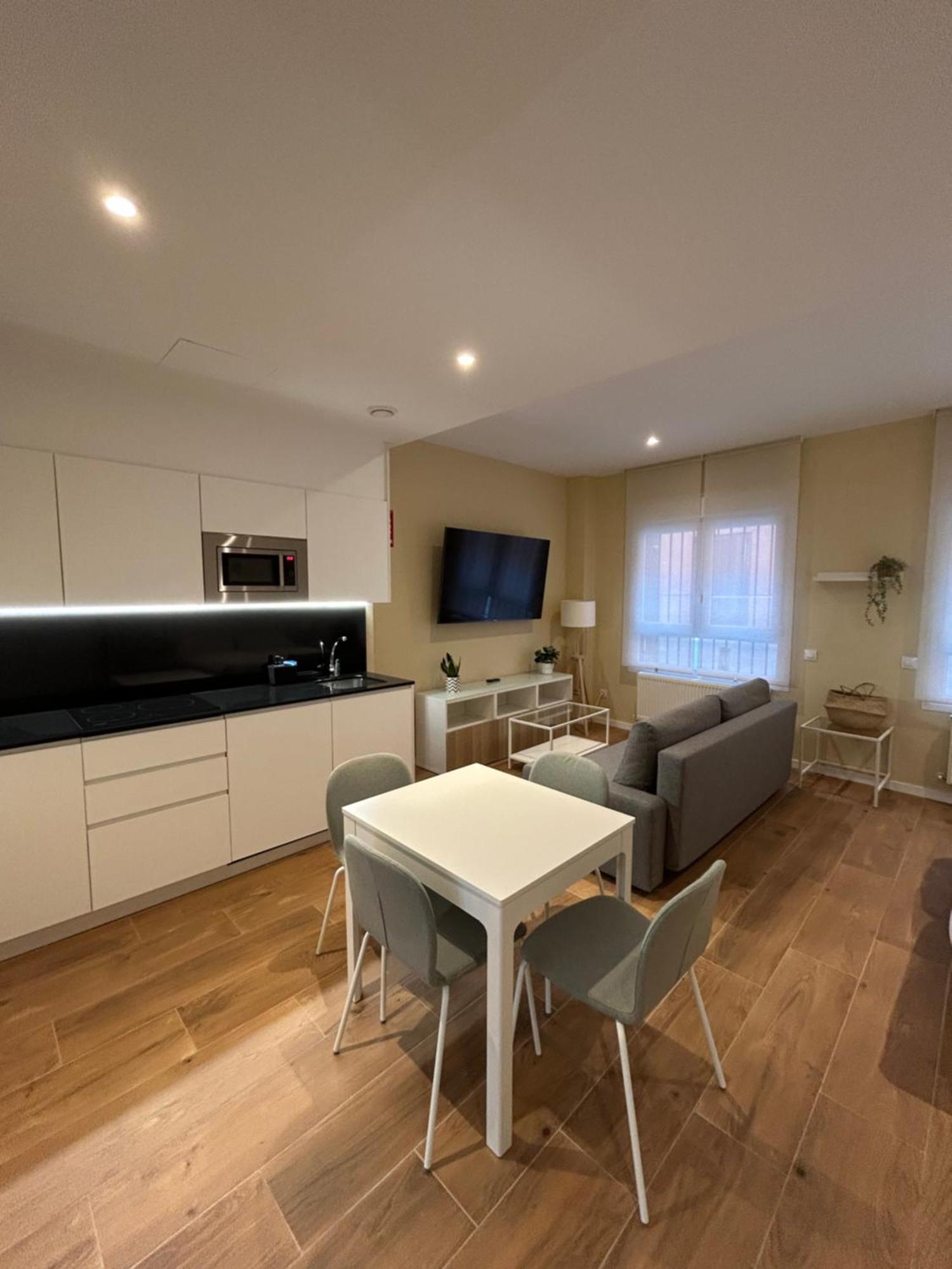 Apartamentos Turisticos Aeropuerto Barajas 马德里 外观 照片