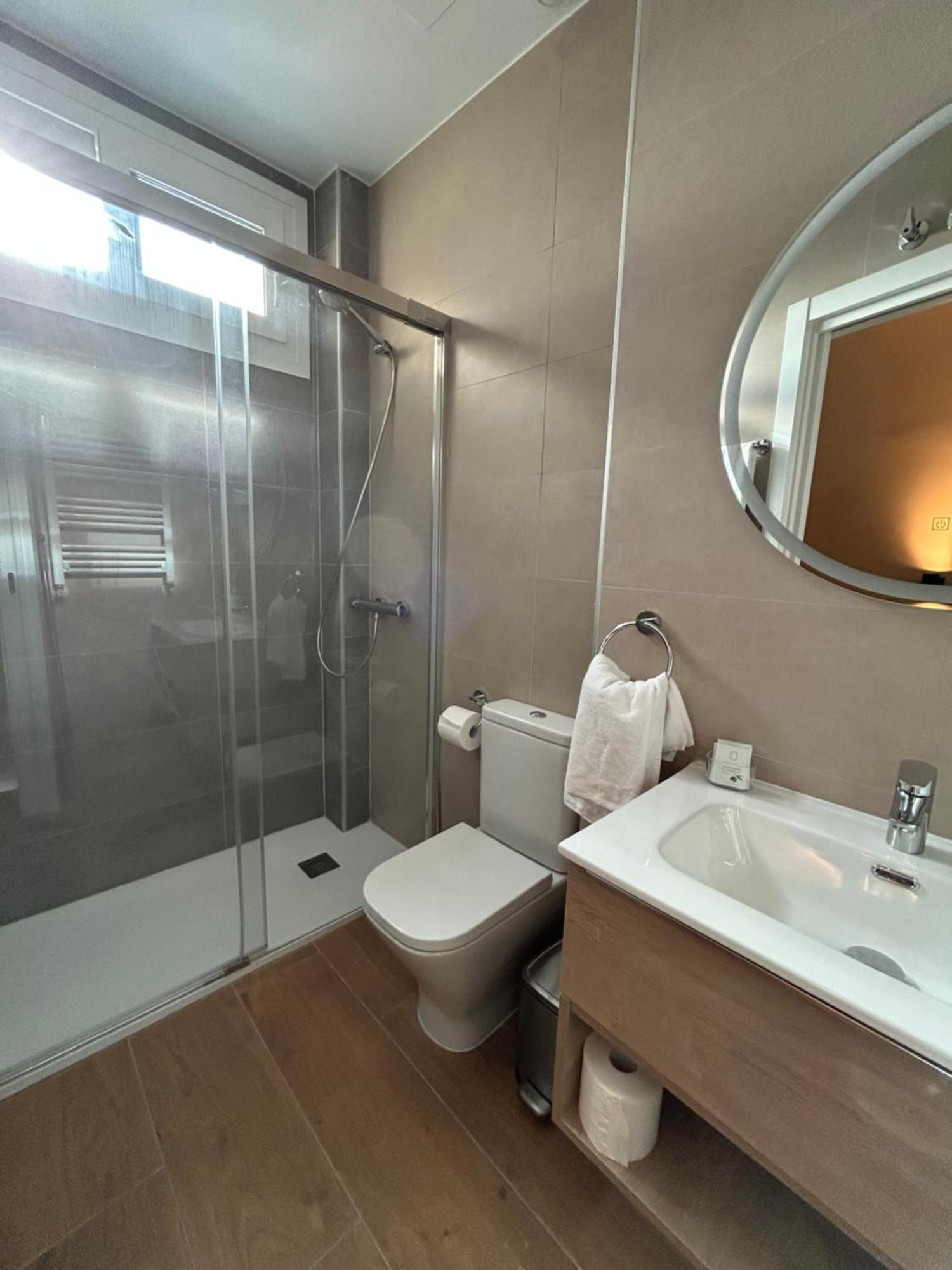Apartamentos Turisticos Aeropuerto Barajas 马德里 外观 照片