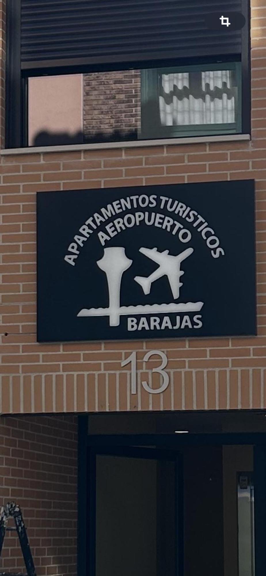 Apartamentos Turisticos Aeropuerto Barajas 马德里 外观 照片